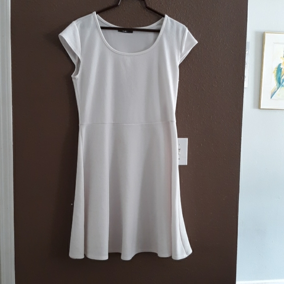 Pinc Dresses & Skirts - Pinc Lightweight Waffle Knit White Dress